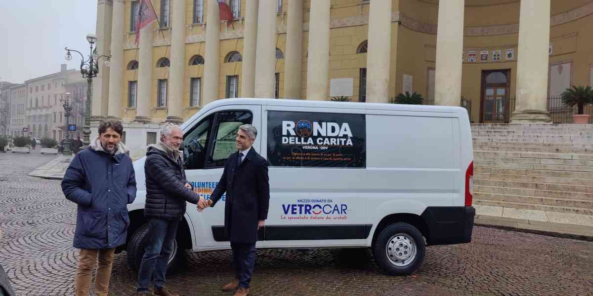 Un nuovo furgone in dono alla Ronda della carità