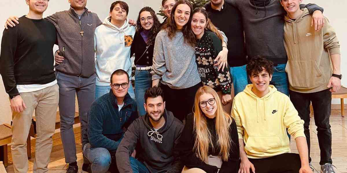 Per i giovani, con i giovani