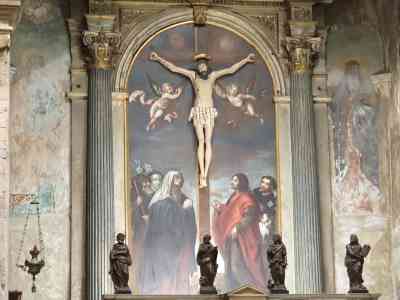 Nuova luce al Crocifisso che domina S. Giovanni in Foro