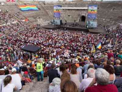 La pace è benvenuta in Arena
