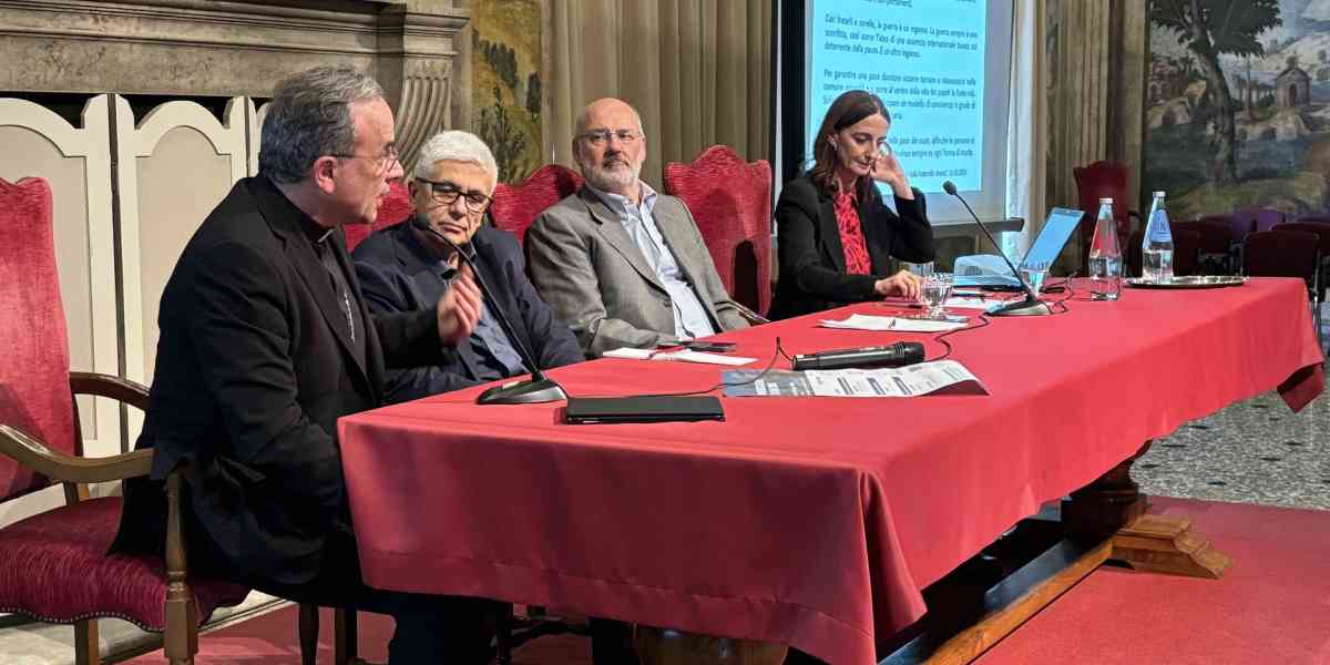 Aspettando papa Francesco: incontro con Andrea Tornielli e Anna Pozzi