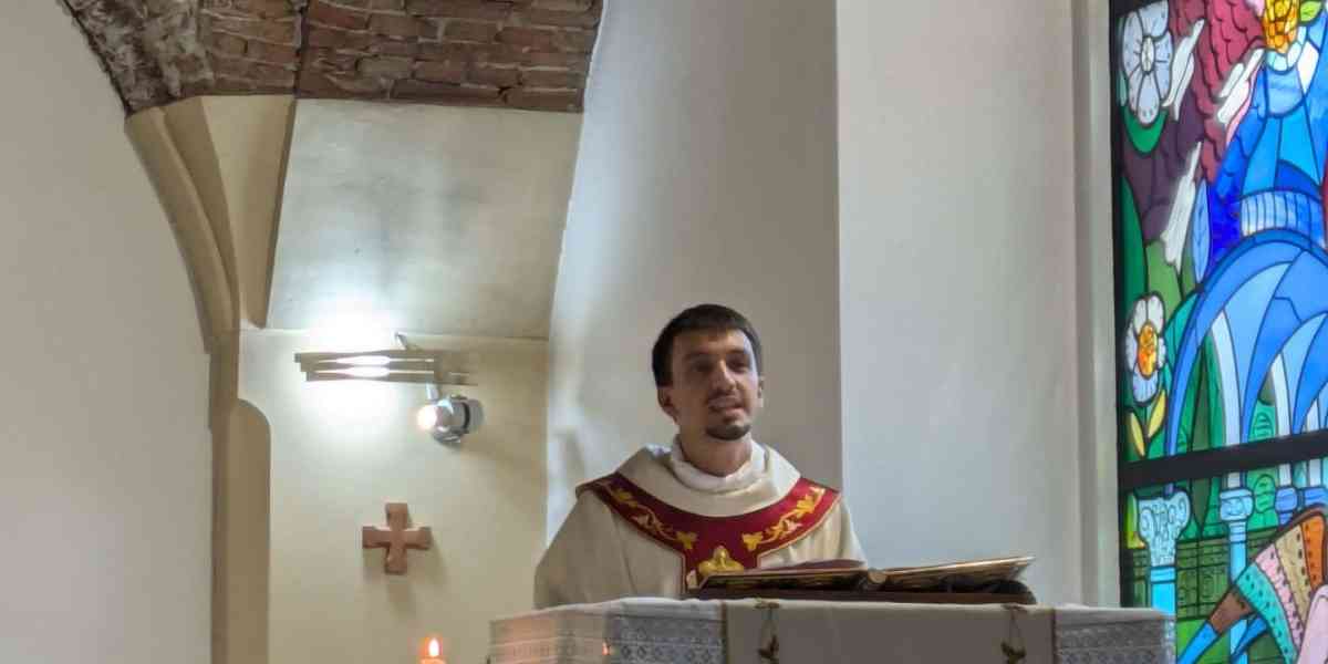 Don Filippo, una sacerdote gioioso