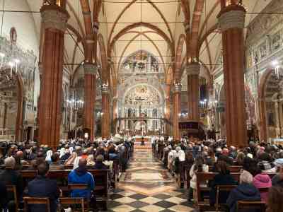 Messa in memoria di papa Francesco presieduta dal vescovo Domenico