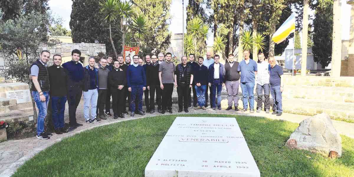 Pellegrinaggio sulle orme di don Tonino Bello