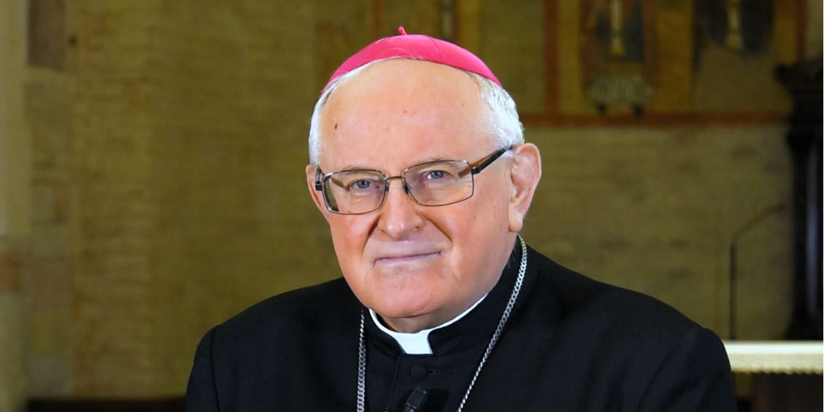 Biondo era e bello e di gentile aspetto: Manfredi