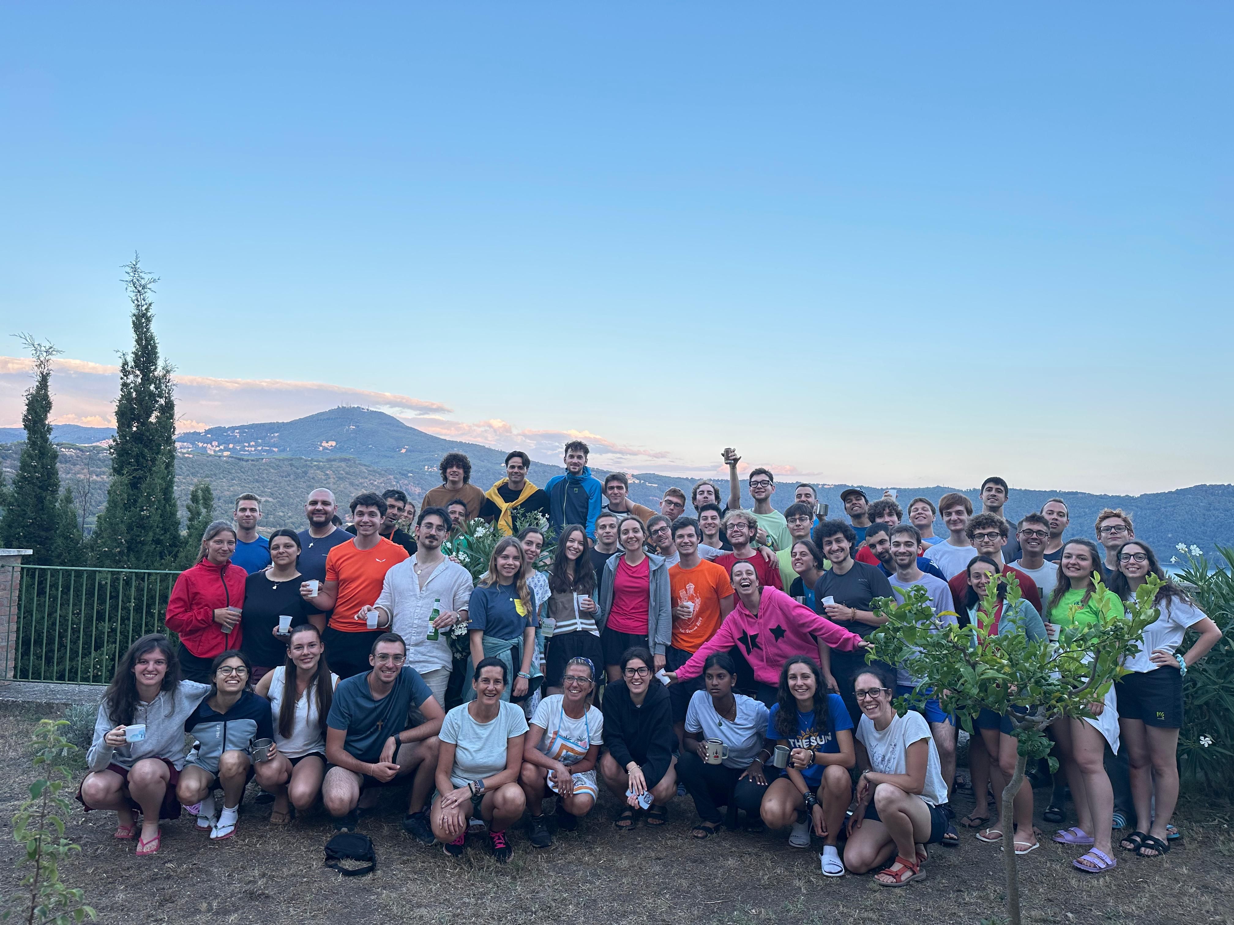 Il gruppo che ha raggiunto Roma a piedi