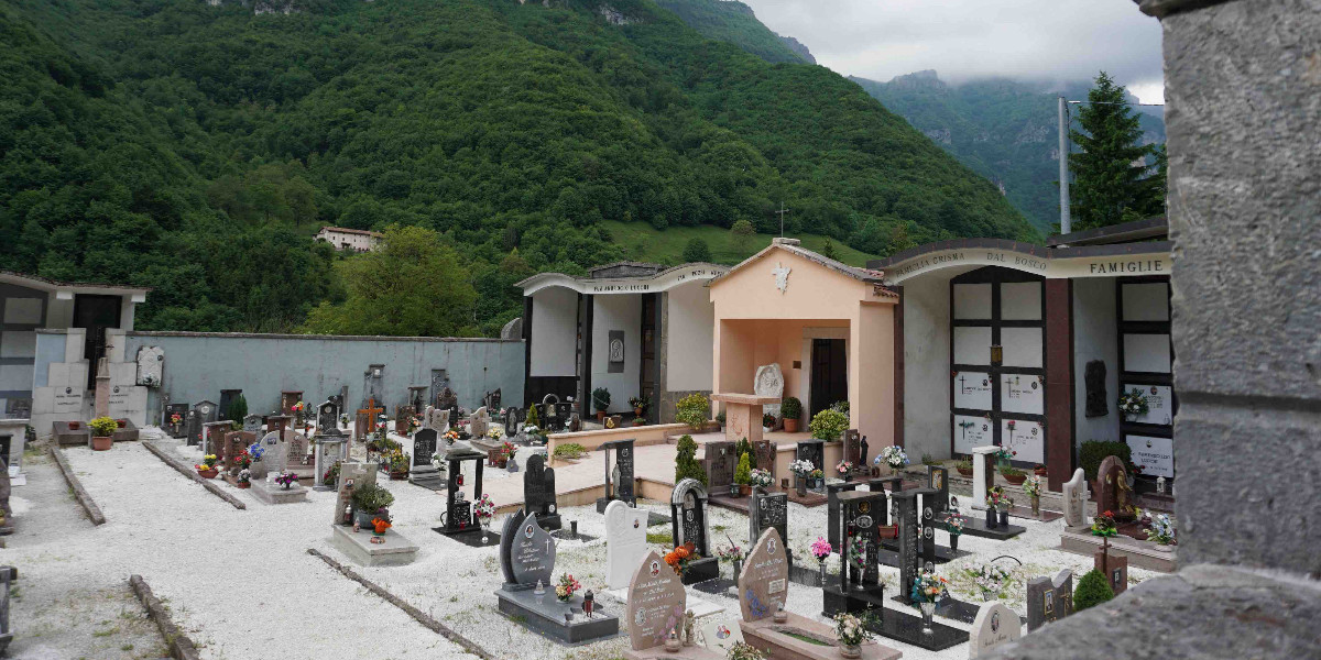 Il prete fucilato dai tedeschi riposa nel cimitero di Giazza