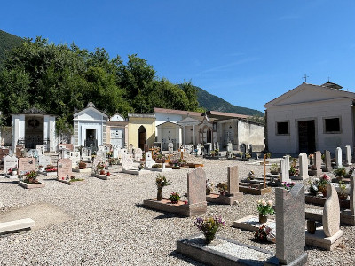 Un piccolo gioiello aggrappato al Baldo