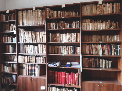 Dentro l’archivio parrocchiale le tracce del passato della comunità