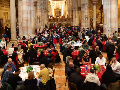 Aggiungi un posto a tavola...