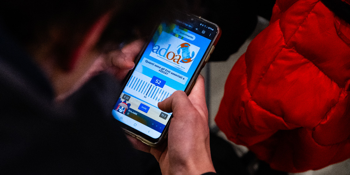 “L’ascolto genera opportunità”: a Verona i giovani scoprono le professioni del Terzo Settore grazie ad ADOA