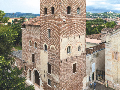 Un libro sul palazzo abbaziale sanzenate tornato a risplendere