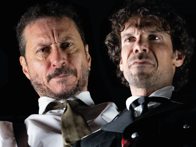 Una satira nera tra intrighi, complotti e giochi di potere