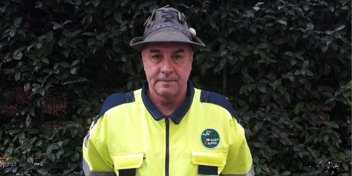 Penne nere e mani che aiutano: ecco la generosità alpina