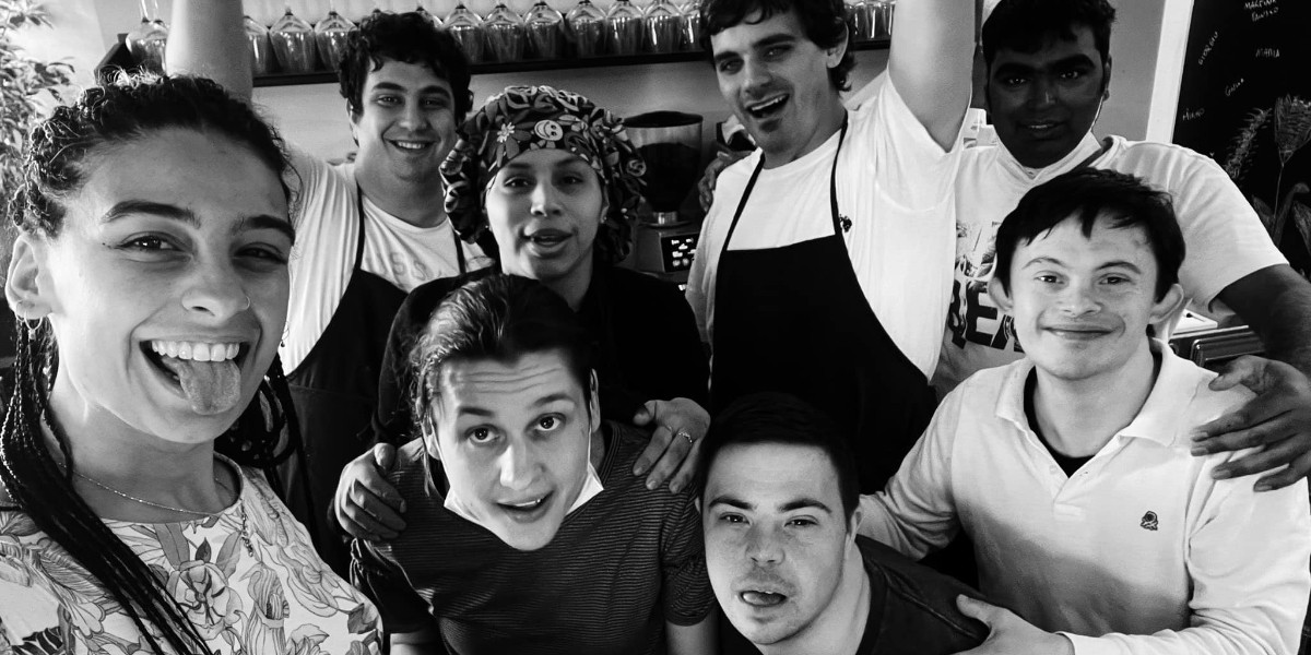 Il Mangiabottoni: osteria e hotel col personale “speciale”