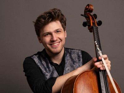 Le Suite per violoncello solo di Bach e Cassadó eseguite da Ettore Pagano