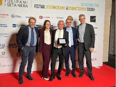 Il premio “Sorriso per l’impegno sociale” a un video su una missione del Don Calabria