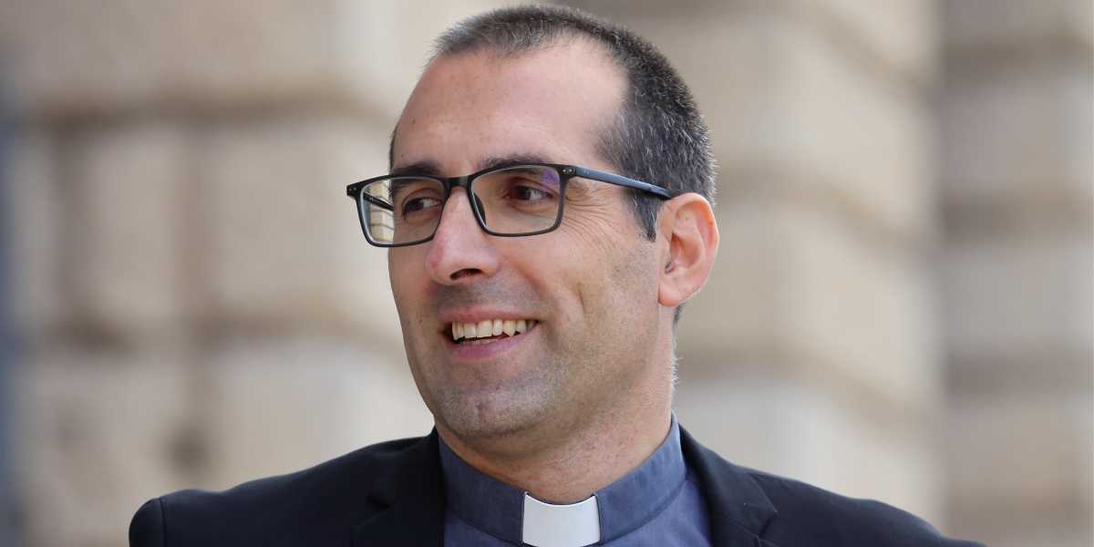 La carta sempre meno “pesante”