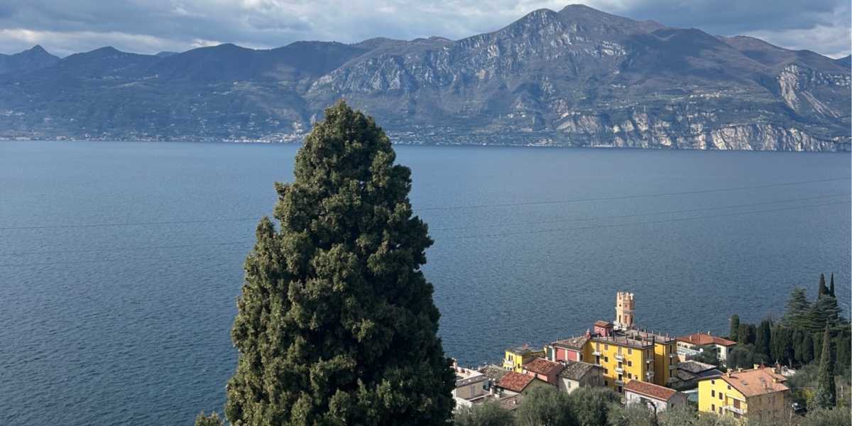 Nel meraviglioso “balcone” di Pai e nel lungolago di Pacengo