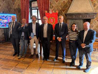 "Pace, volto dell’umano": presentata la terza edizione di Poeti sociali